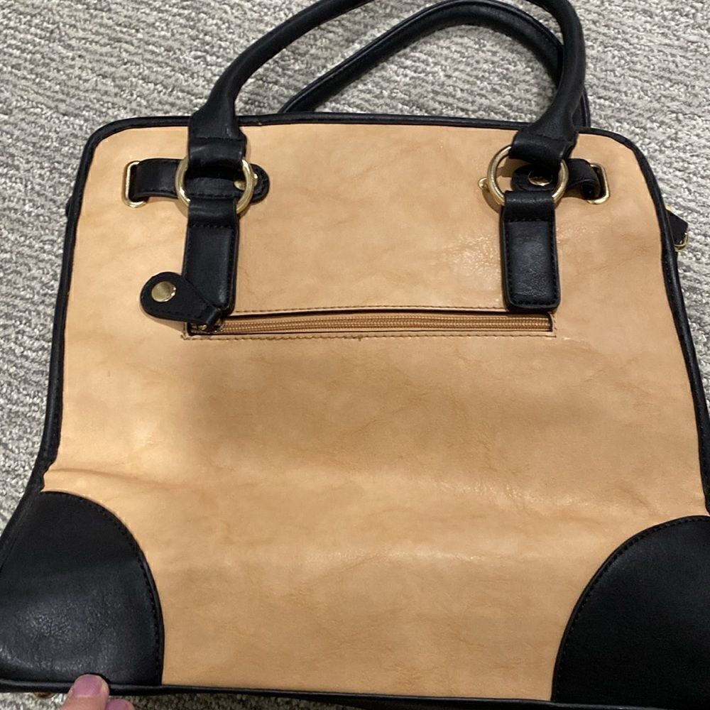 Cute purse - Picture 2 of 3